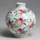 乾隆款粉彩九桃图天球瓶